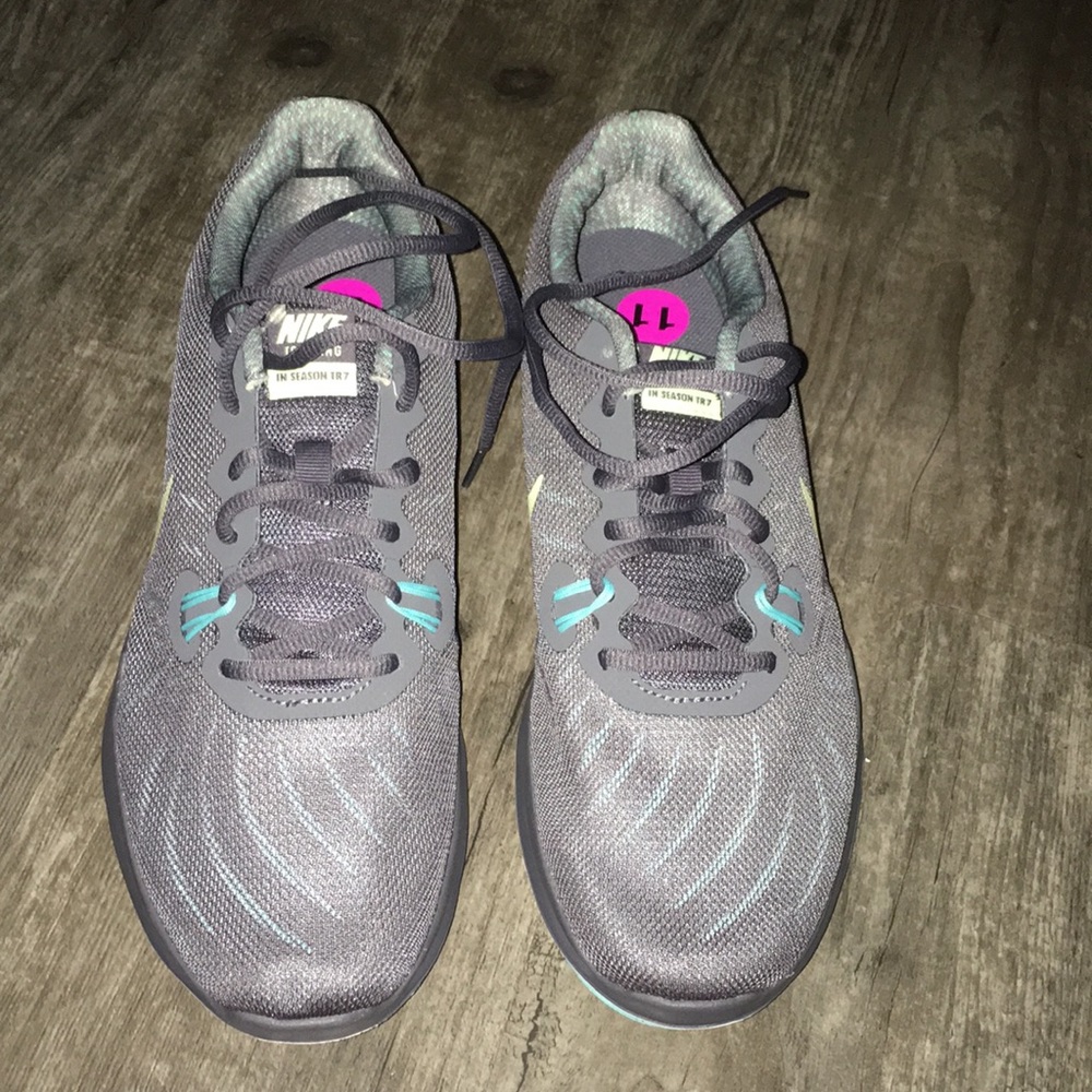Nike shoes size 11